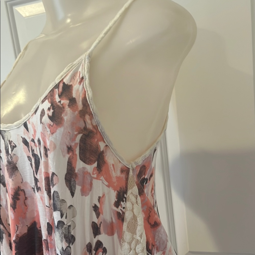 Kimchi Blue Asymmetrical Pink and Black Camisole size Small - Picture 3 of 9